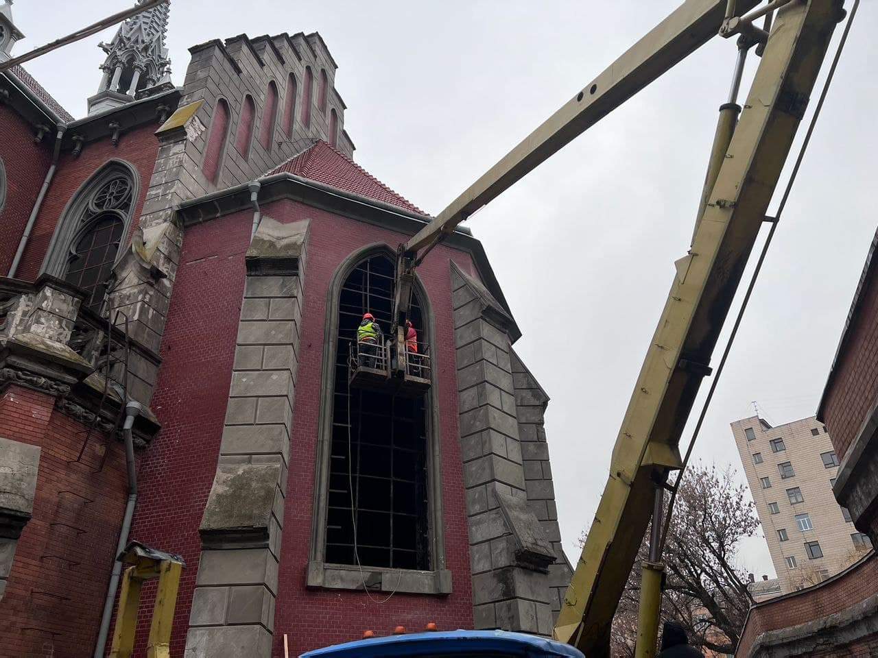 Пожежа у костелі святого Миколая, реставратори почали ремонт