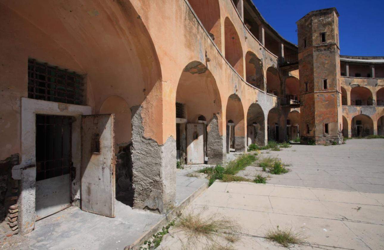 в’язниця Санто-Стефано в Італії стане туристичним об’єктом 