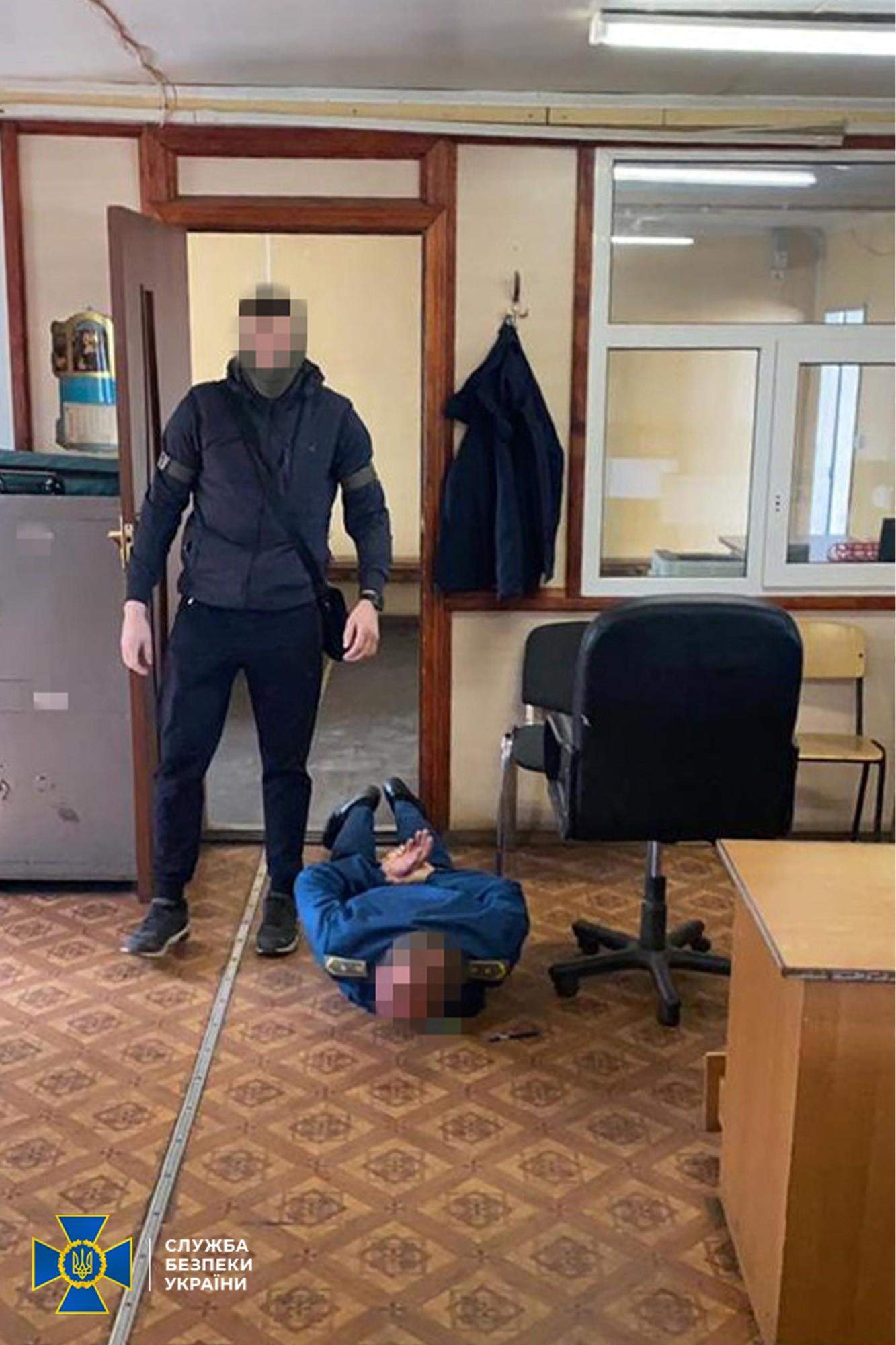 СБУ викрила посадовців Держприкордонслужби на хабарництві СБУ викрила посадовців Держприкордонслужби на хабарництві