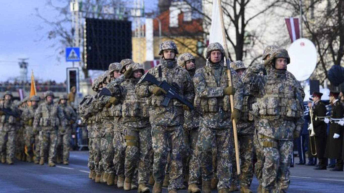 Парад военной техники фото