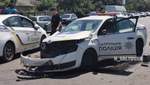 В Харькове авто полиции столкнулось с внедорожником: правоохранителя госпитализировали – видео