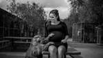 Кенгуру и обезьяна: беременная женщина провела невероятную фотосессию в своем заповеднике