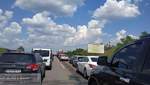 Отдыхающие массово едут в Одессу: на трассе возникли километровые пробки – видео