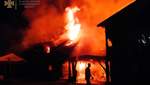 Молния попала в дом: на Закарпатье вспыхнул пожар на базе отдыха