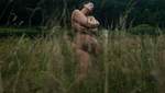 Беременная Эшли Грэм полностью обнажилась посреди поля: фото 18+