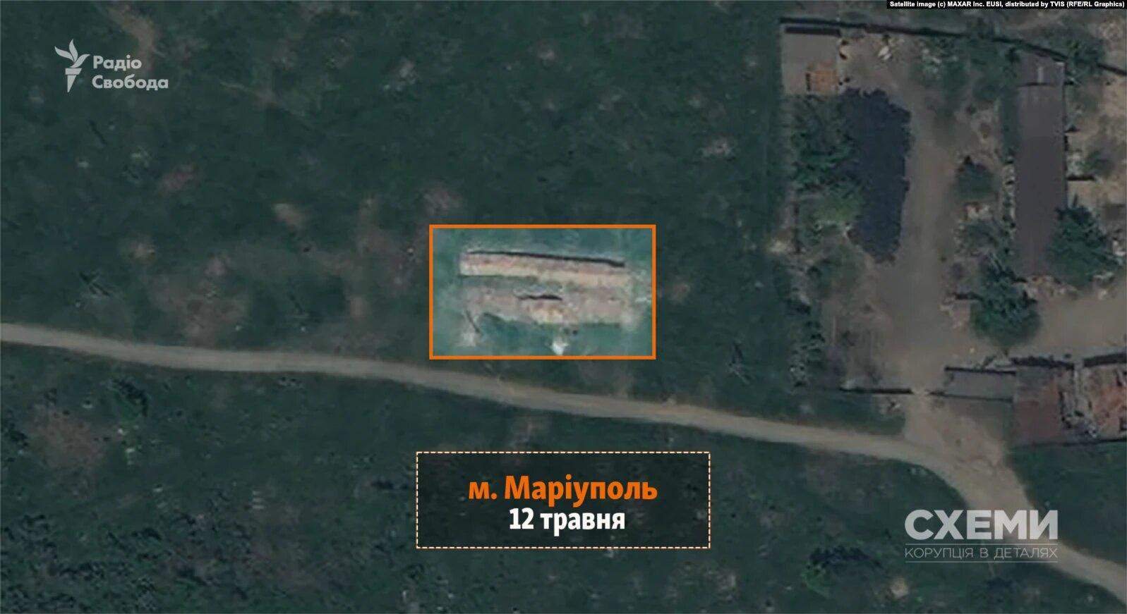 Фото масового поховання  з супутника за 12 травня