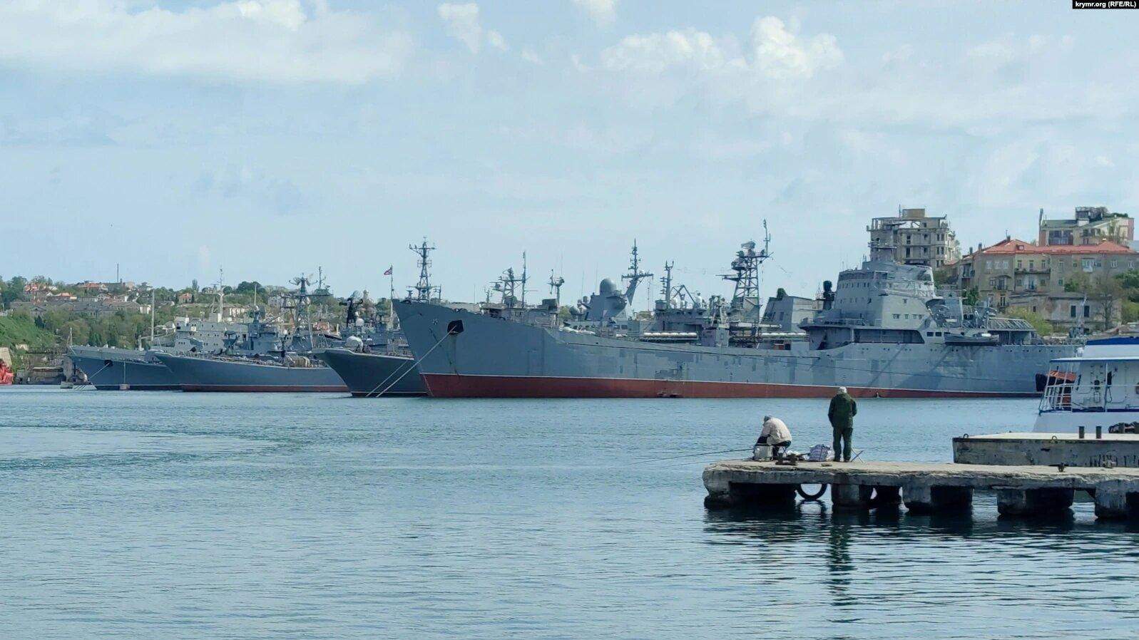 Российские корабли в Южной бухте
