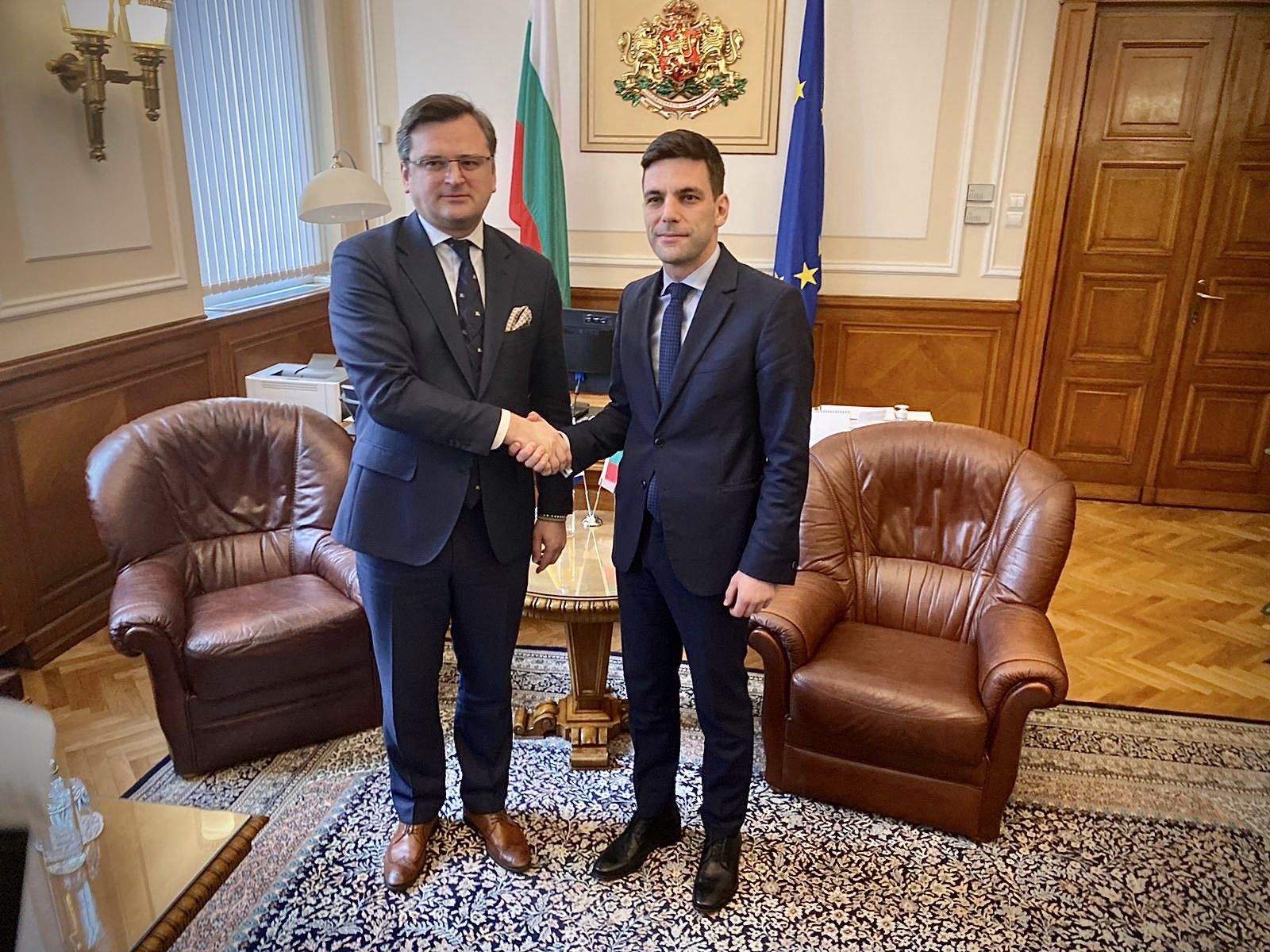 Кулеба поблагодарил спикера парламента Болгарии