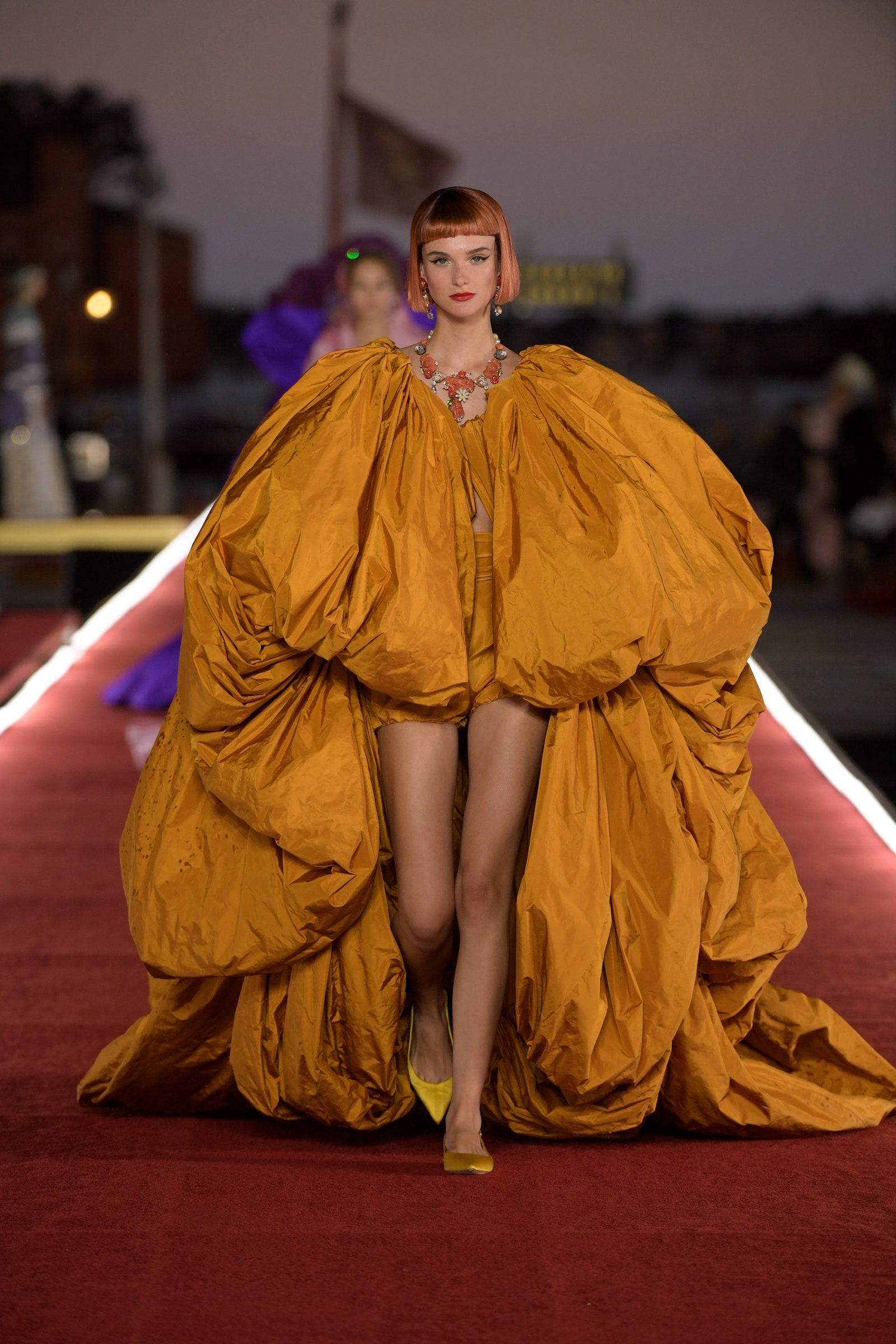 Показ Dolce & Gabbana Alta Moda / Insider