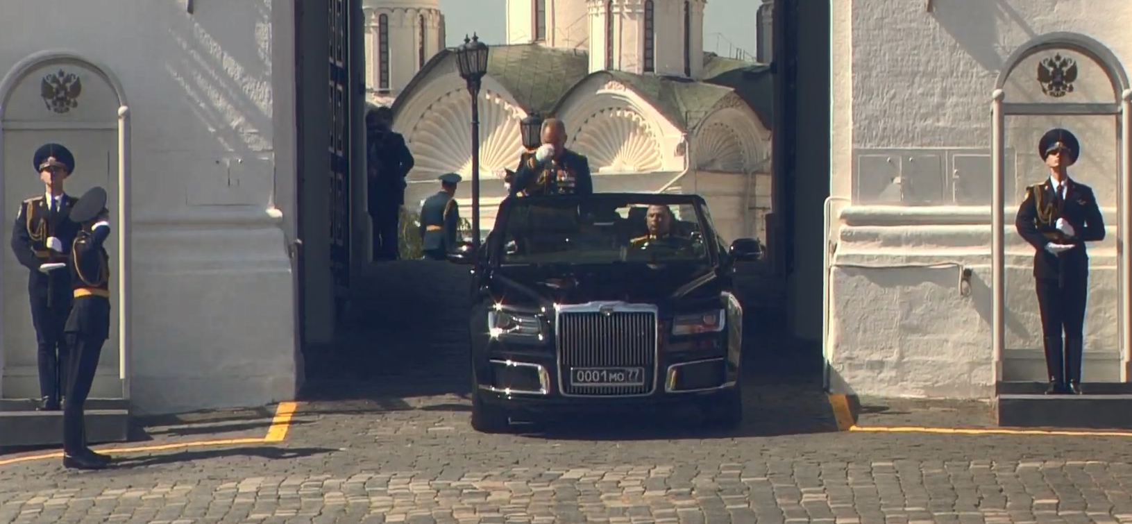 Шойгу на машине