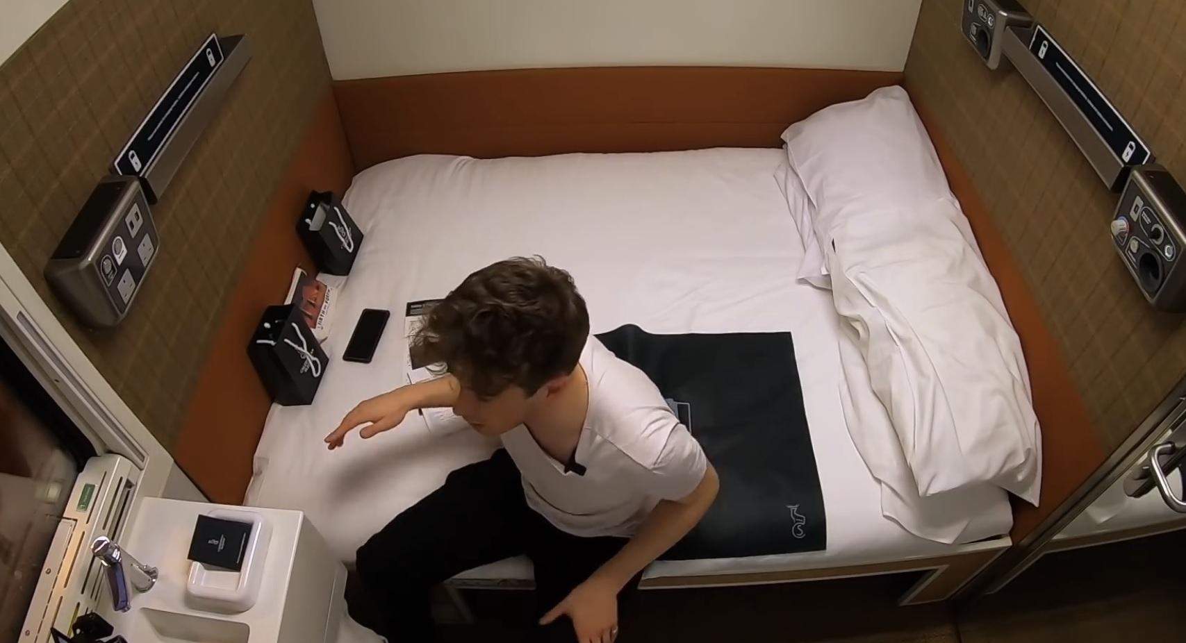 Унікальне купе з двоспальним ліжком і душем: як виглядає та скільки коштує одна поїздка