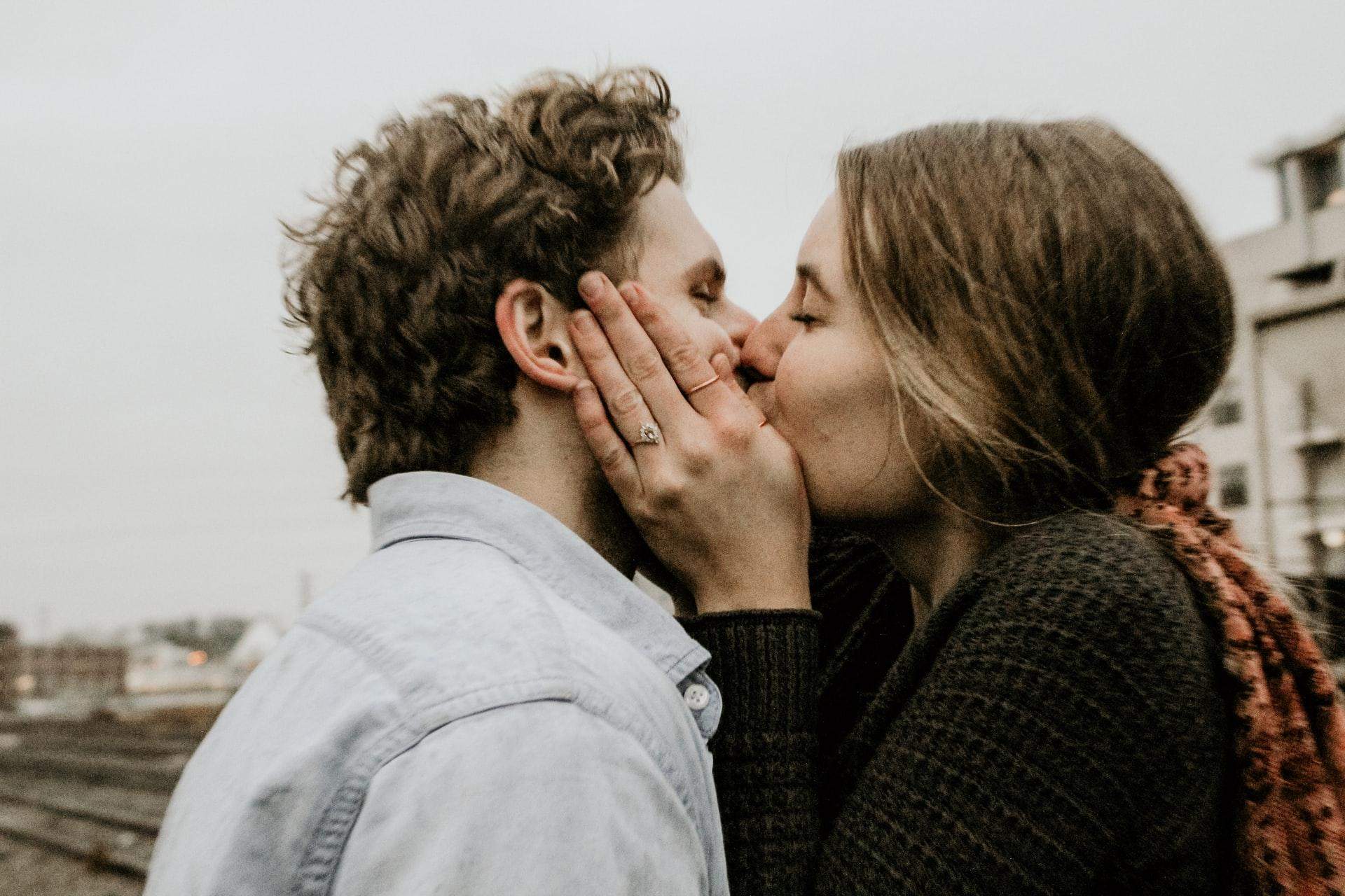 Поцілунки – своєрідне щеплення