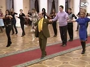 Підготовка до балу Підготовка до балу