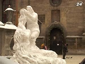 Снігова скульптура