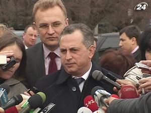 Стадіон і злітно-посадкову смугу аеропорту Львова зводитиме донецька фірма "Альтком" Стадіон і злітно-посадкову смугу аеропорту Львова зводитиме донецька фірма "Альтком"