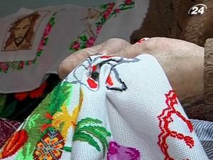 Вишитий рушник – обов’язковий атрибут великоднього кошика Вишитий рушник – обов’язковий атрибут великоднього кошика