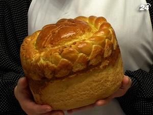 Випікання паски починається з благословення матушки ігумені Випікання паски починається з благословення матушки ігумені