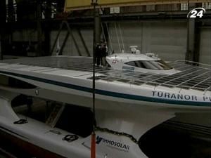 Катамаран PlanetSolar працює на сонячних батареях Катамаран PlanetSolar працює на сонячних батареях