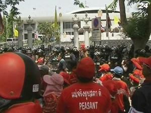 Влада Таїланду ввела у столиці надзвичайний стан Влада Таїланду ввела у столиці надзвичайний стан