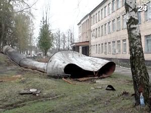 На Волині водонапірна башта ледь не забила школярів На Волині водонапірна башта ледь не забила школярів