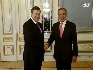 Президент В. Янукович зустрівся з главою МЗС Росії С. Лавровим Президент В. Янукович зустрівся з главою МЗС Росії С. Лавровим