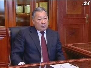 Курманбек Бакієв кличе в Киргизстан миротворців ООН