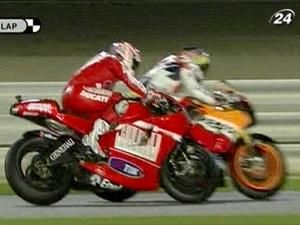 Дебютні перегони нового сезону виграв Валентіно Россі Дебютні перегони нового сезону виграв Валентіно Россі