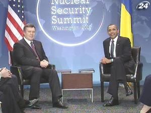 В. Янукович зустрівся з президентом США Б.Обамою В. Янукович зустрівся з президентом США Б.Обамою