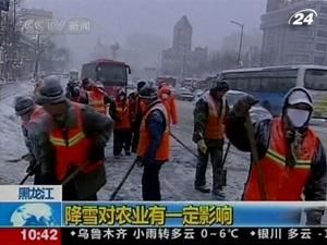 Несезонний сніг випав на північному сході Китаю - 13 квітня 2010 - Телеканал новин 24