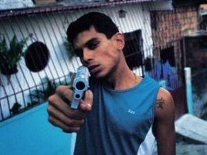 Парламент України хоче дозволити носити зброю з 18 років Парламент України хоче дозволити носити зброю з 18 років