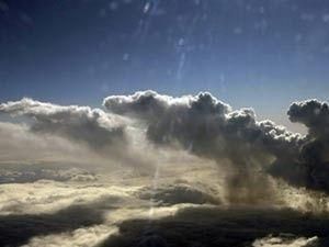 Через виверження вулкану над Британією заборонені польоти