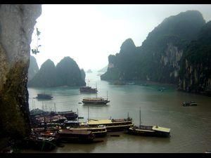 Три вибухи в М'янмі: дев'ять людей загинули, десятки - поранені Три вибухи в М'янмі: дев'ять людей загинули, десятки - поранені