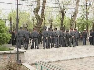 У Киргизстані заарештували колишнього міністра оборони республіки Батикбека Калієва У Киргизстані заарештували колишнього міністра оборони республіки Батикбека Калієва