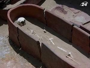 В Єгипті знайдено колекцію з 14 гробниць, які датуються III століття до нашої ери