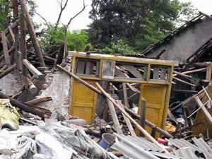 Кількість жертв китайського землетрусу досягла 760 чоловік
