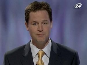 Переможцем перших в історії Великобританії телевізійних дебатів став Нік Клегг Переможцем перших в історії Великобританії телевізійних дебатів став Нік Клегг