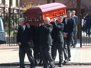 Мером невеликого міста Трейсі-Сіті в став мрець Мером невеликого міста Трейсі-Сіті в став мрець