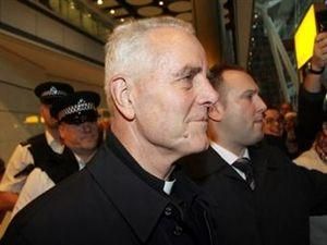 Британський єпископ виплатить штраф у розмірі 10 тисяч євро Британський єпископ виплатить штраф у розмірі 10 тисяч євро