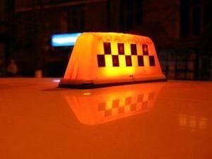 Швидкість до 200 км/год пропонують московські таксисти Швидкість до 200 км/год пропонують московські таксисти