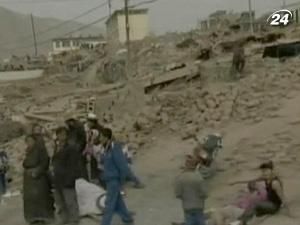 Зростає кількість жертв руйнівного землетрусу в Китаї