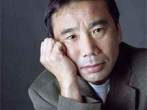 Японці вишукувались у черги, щоб першими купити нову книгу Муракамі Японці вишукувались у черги, щоб першими купити нову книгу Муракамі