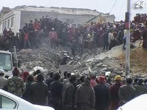 Кількість жертв землетрусу у Китаї перевищила 1300 осіб