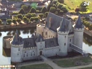 Сюллі-сюр-Луар, Сен-Бенуа – тут і сьогодні панує дух Середньовіччя Сюллі-сюр-Луар, Сен-Бенуа – тут і сьогодні панує дух Середньовіччя