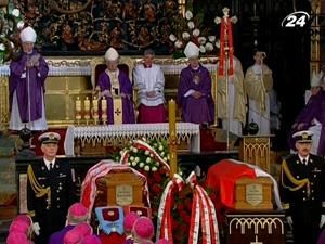 У Кракові поховали Леха Качинського та його дружину Марію У Кракові поховали Леха Качинського та його дружину Марію