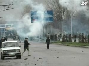 На околицях Бішкека спалахнули заворушення. Загинули щонайменше 2 людини На околицях Бішкека спалахнули заворушення. Загинули щонайменше 2 людини