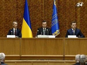 Віктор Янукович звільнив 6 членів ради НБУ і призначив нових