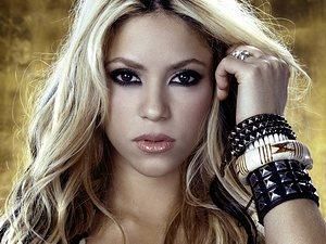 Колумбійська співачка Шакіра заспіває гімн футболу Колумбійська співачка Шакіра заспіває гімн футболу