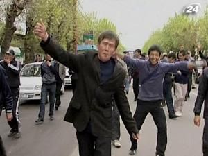 До Киргизстану знову повернулися безлади До Киргизстану знову повернулися безлади