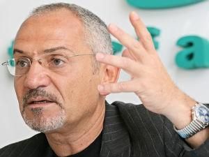 Савік Шустер коментуватиме футбол на Першому каналі Савік Шустер коментуватиме футбол на Першому каналі