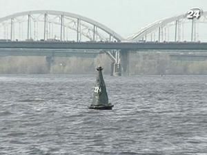 Рівень води у Дніпрі біля Києва досяг максимуму за 30 років Рівень води у Дніпрі біля Києва досяг максимуму за 30 років